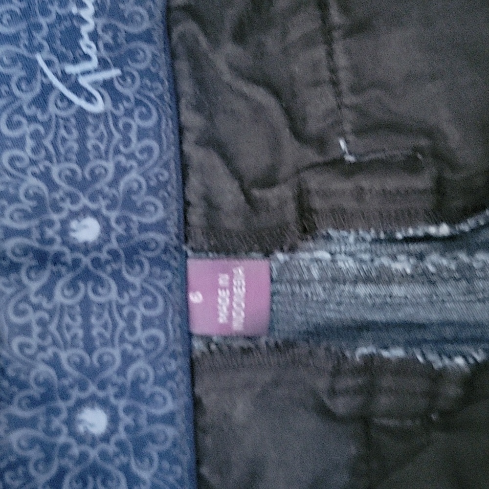 Gloria Vanderbilt Shorts - Picture 4 of 7